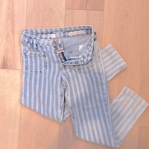 Pilcro and the Letterpress by Anthropologie high-rise slim fit crop jean.